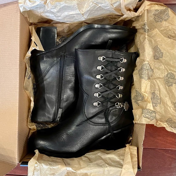 Harley-Davidson® Women's Alanis Black Leather 5.5” Shaft with 2.75” Heel - Picture 14 of 14